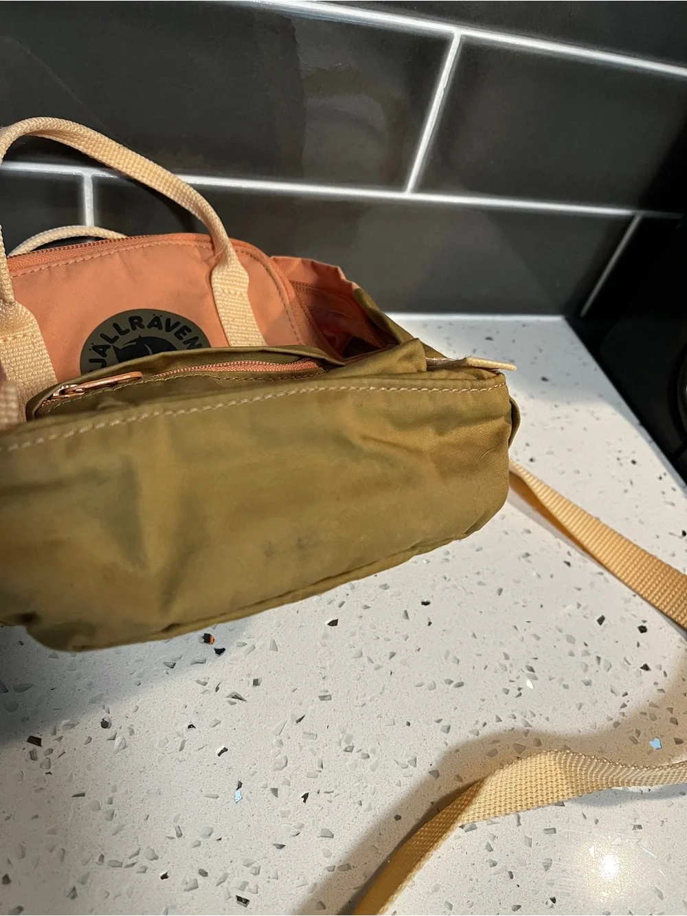 Fjällräven Kånken Mini Sling Crossbody Bag Peach & Olive